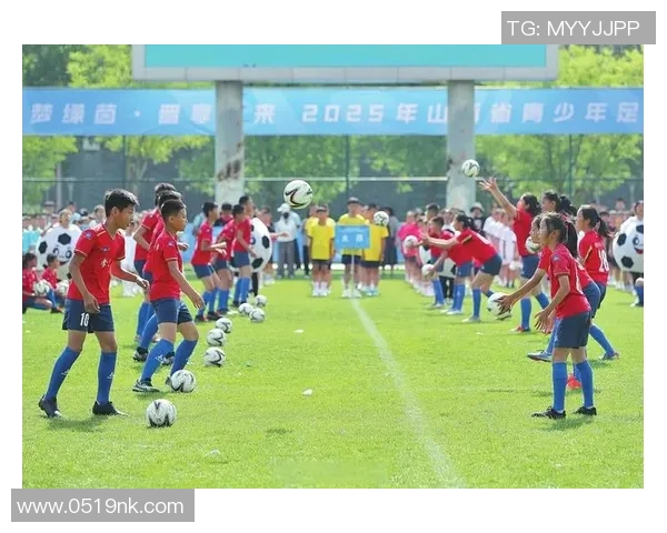 在山林间追逐梦想与激情的足球之旅