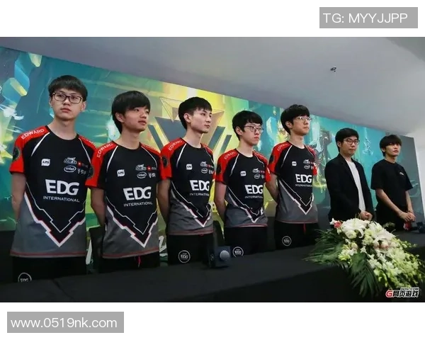 赛后分析V5与EDG在比赛中的团队配合与战术执行探讨